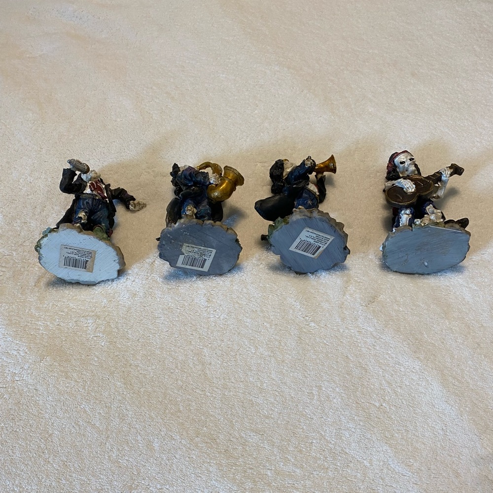 Band of 4 Skeleton Musician Figures - Picture 13 of 13